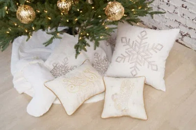C & F Home C&f Home Champagne Snowflake Pillow In Neutral