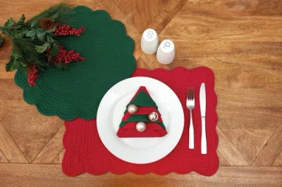 C & F Home C&f Home Christmas Red & Green Quilted Scalloped Edge Cotton Placemats, Set Of 6, 13" X 19" In Red