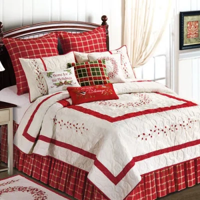 C & F Home C&f Home 20" X 26" Christmas Berry Wreath Quilted Standard Pillow Sham In White