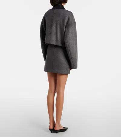 Sportmax Cropped Virgin Wool Jacket With Contrast Collar In Gray
