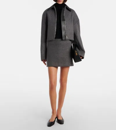 Sportmax Cropped Virgin Wool Jacket With Contrast Collar In Gray