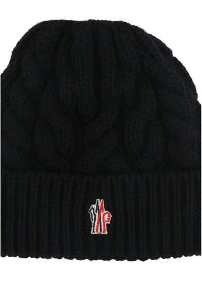 Moncler Grenoble Logo Patch Knitted Beanie In Black