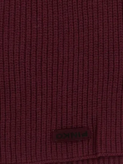 Pinko Ribbed Logo-patch Scarf In Burgundy