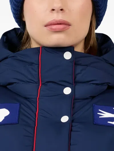 贴花缀饰羽绒夹克