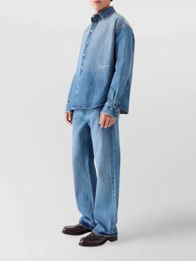 Jacquemus La Chemise De-nimes Simon With Embroidered Logo In Blue
