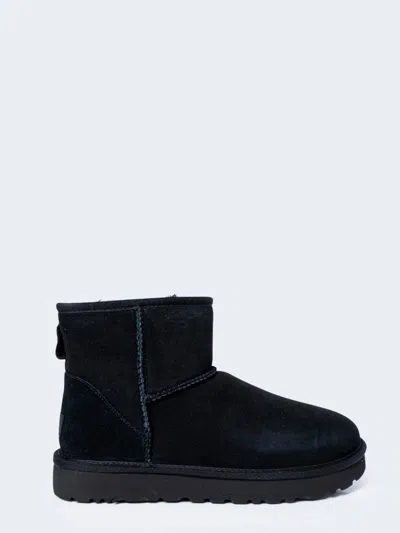 Ugg Womens Classic Mini Ii Boots In Black
