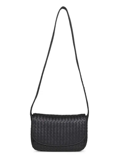 Bottega Veneta Black Veneto Flap Messenger Bag In Black