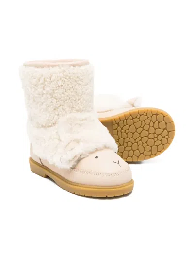 绵羊设计细节皮草靴