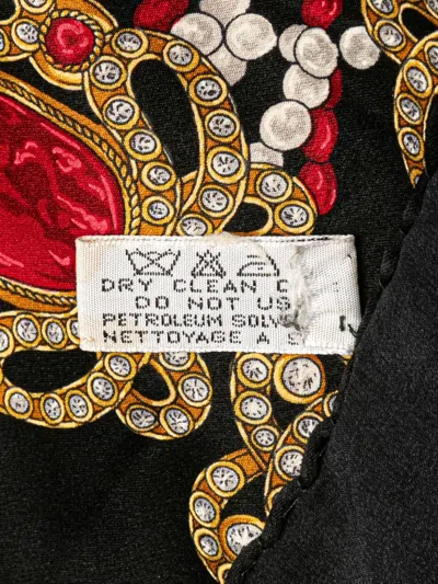 Pre-owned Chanel 20th Century Bijoux Silk Scarf Scarves In Black