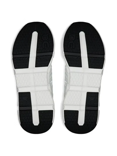 On Cloudswift Sneakers In White