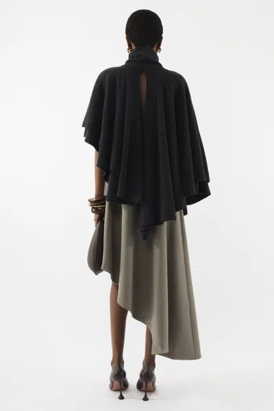 Arakii Flowy Knitted Cape In Gray