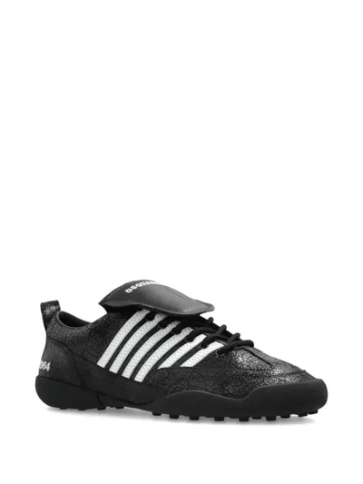 Dsquared2 Round Toe Low Top Lace-up Sneakers In Black