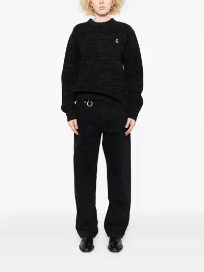 LOGO刺绣圆领毛衣