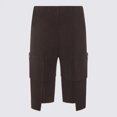Issey Miyake Knee Length Pleated Shorts With Elastic Waistband In Brown