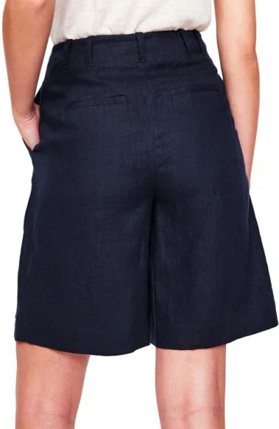 Boden Relaxed Pleated Linen Blend Shorts In Blue