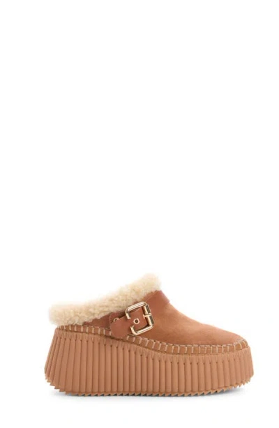 Chloé Nama Buckled Shearling-lined Suede Platform Mules In Neutral