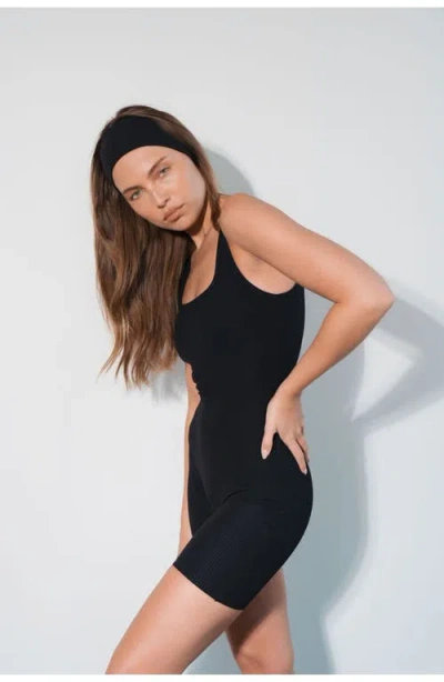 Vitality Cloud Ii Rib Basic Jumper In Black