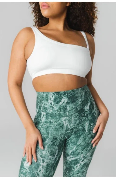 Vitality Cloud Ii Asym Bra In White