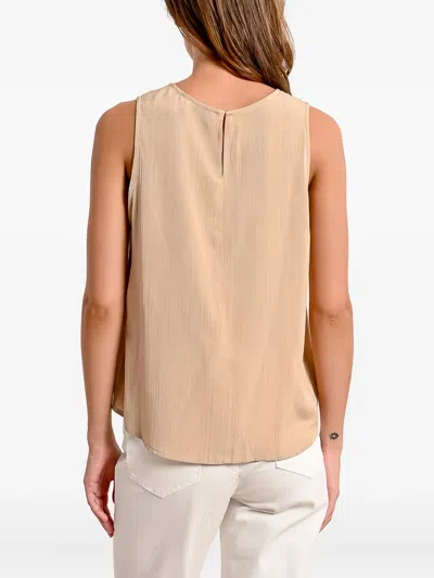 无袖褶饰上衣