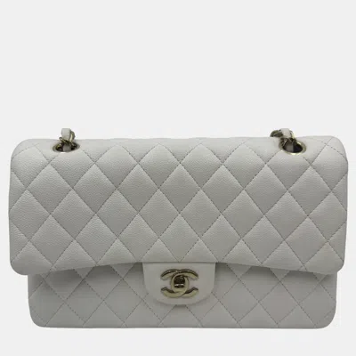 Pre-owned Chanel White Caviar Leather Classic Medium Double Flap Shoulder Bag