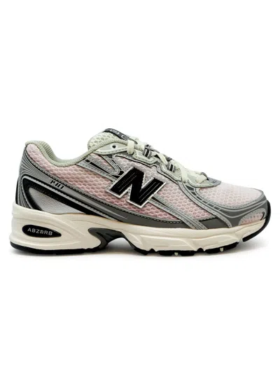 New Balance U740 In Pink
