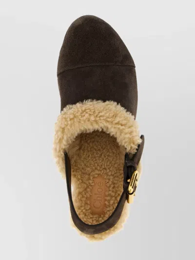 Chloé Jeannette Shearling-trimmed Suede Wedge Clogs In Brown