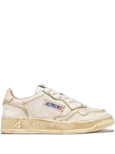 Autry Super Vintage Leather Sneakers In Neutral