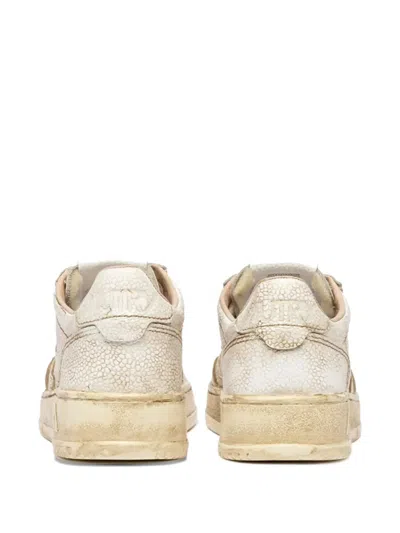 Autry Super Vintage Leather Sneakers In Neutral