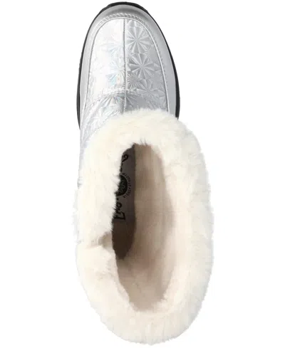 Easy Street Womens Cuddle Flat Heel Booties In Silver