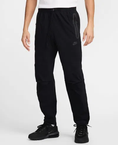 Nike Men's Woven Tech Pants In Black