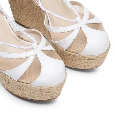 M+e' Sandals White In White