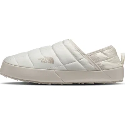 The North Face White Thermoball Traction V Loafers In Neutral