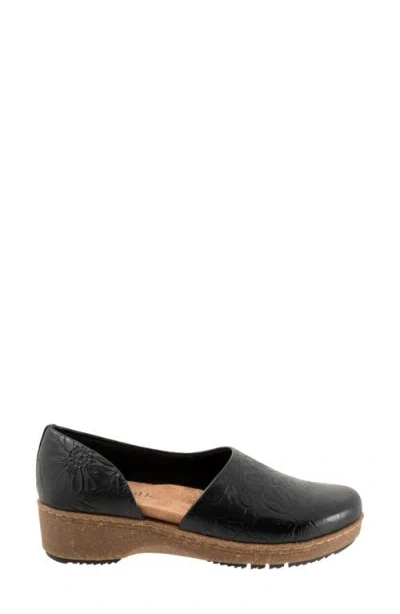 Softwalk ® Addie Half D'orsay Platform Clog In Black