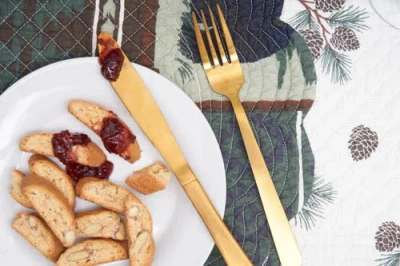 C & F Home C&f Home Greenstone Pines Cotton Table Runner 14" X 51" In Green