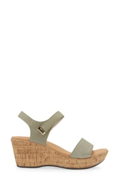 Naot Summer Platform Wedge Sandal In Brown
