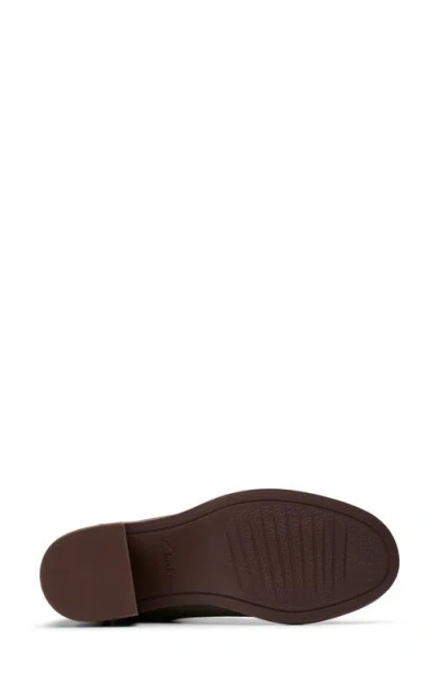 Clarks Chamberly Top In Grey Suede In Brown