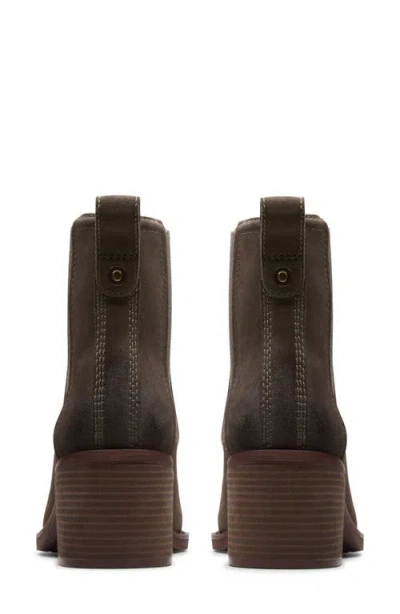 Clarks Chamberly Top In Grey Suede In Brown