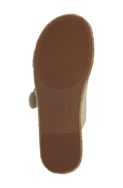 Mia Women's Mieko Seashell Platform Sandals In Beige In White