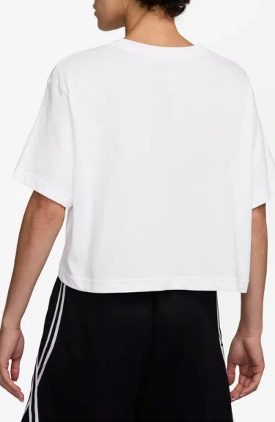 Nike Women's Cotton Short-sleeve Cropped Basketball T-shirt In White