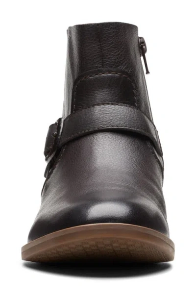 Clarks Camzin Loop Leather Boot In Black