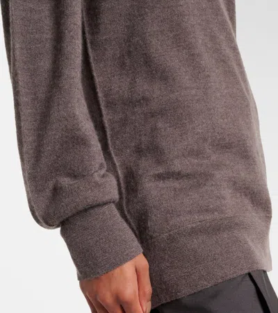 LIZZY羊绒高领毛衣