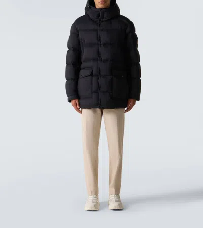 Moncler Puffer Jacket With Detachable Hood In Black