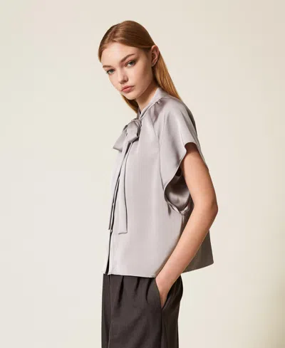 Actitude By Twinset Chemise En Satin Avec Naud In Gray