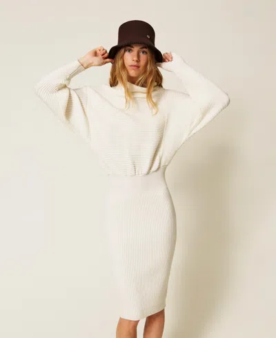 Twinset Robe Midi En Maille Côtelée In White