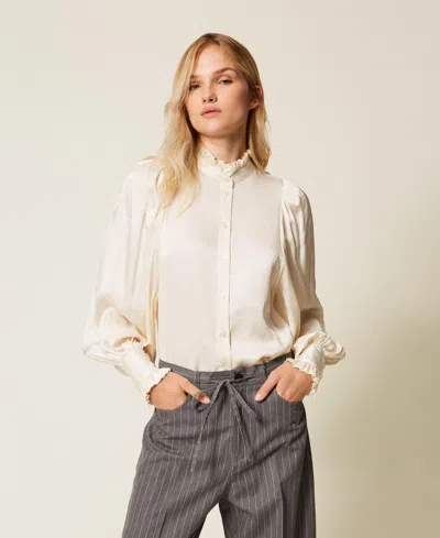 Twinset Chemise En Satin Jacquard Avec Volants In Neutral