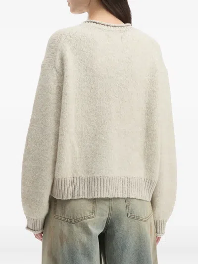 罗纹袖口圆领毛衣