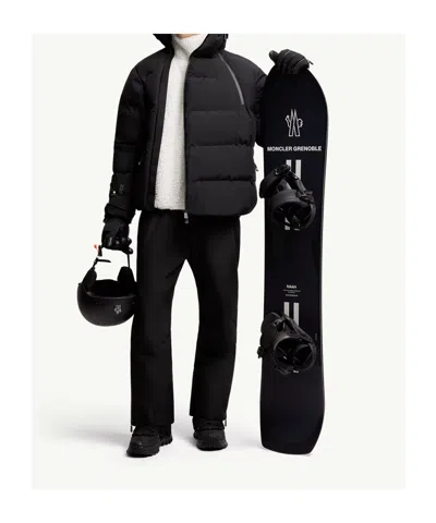 Moncler Adjustable Strap Nylon Technical Pants In Black