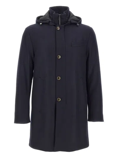 连帽排扣外套