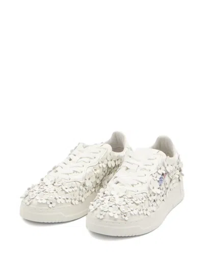 Autry "medalist Low Blooming" Sneaker In White