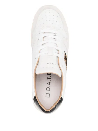 Date Court 2.0 Vintage Sneakers In White Suede And Leather In Neutral